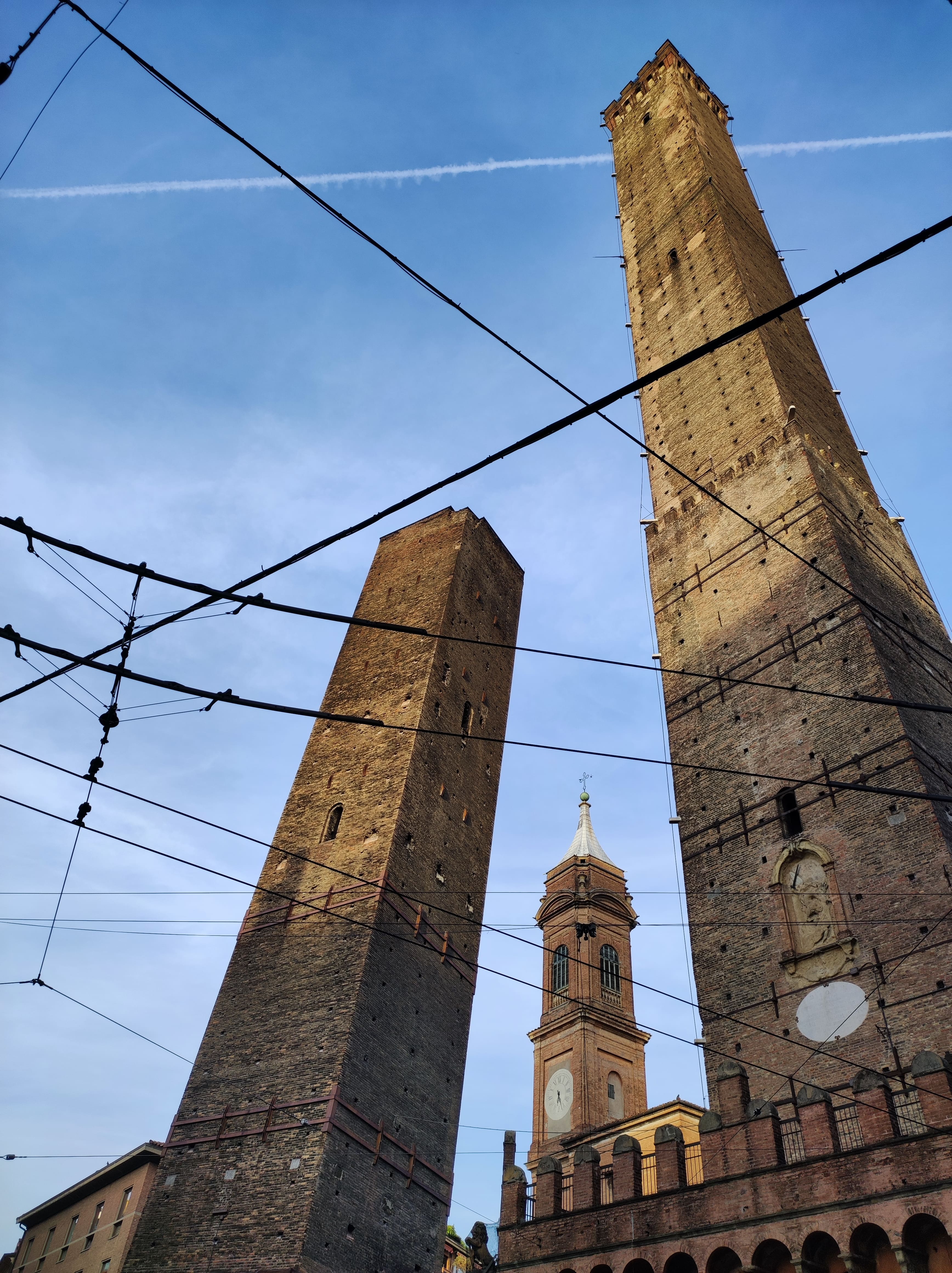 Salire sulla Torre degli Asinelli per vedere Bologna dall’alto!